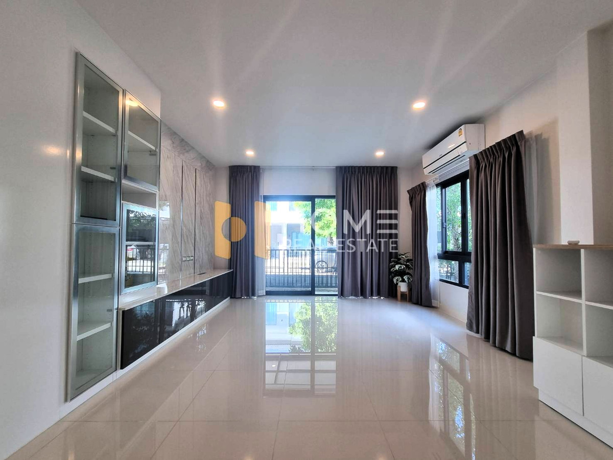 🏡 บ้านเดี่ยว เซนโทร ราชพฤกษ์ - สวนผัก 3 🔥เข้าเมืองง่าย ใกล้ทางด่วน 5 นาที / 4 ห้องนอน (ขาย), Centro Ratchaphruek - Suanphak 3 / Detached House 4 Bedrooms (FOR SALE) AOM029