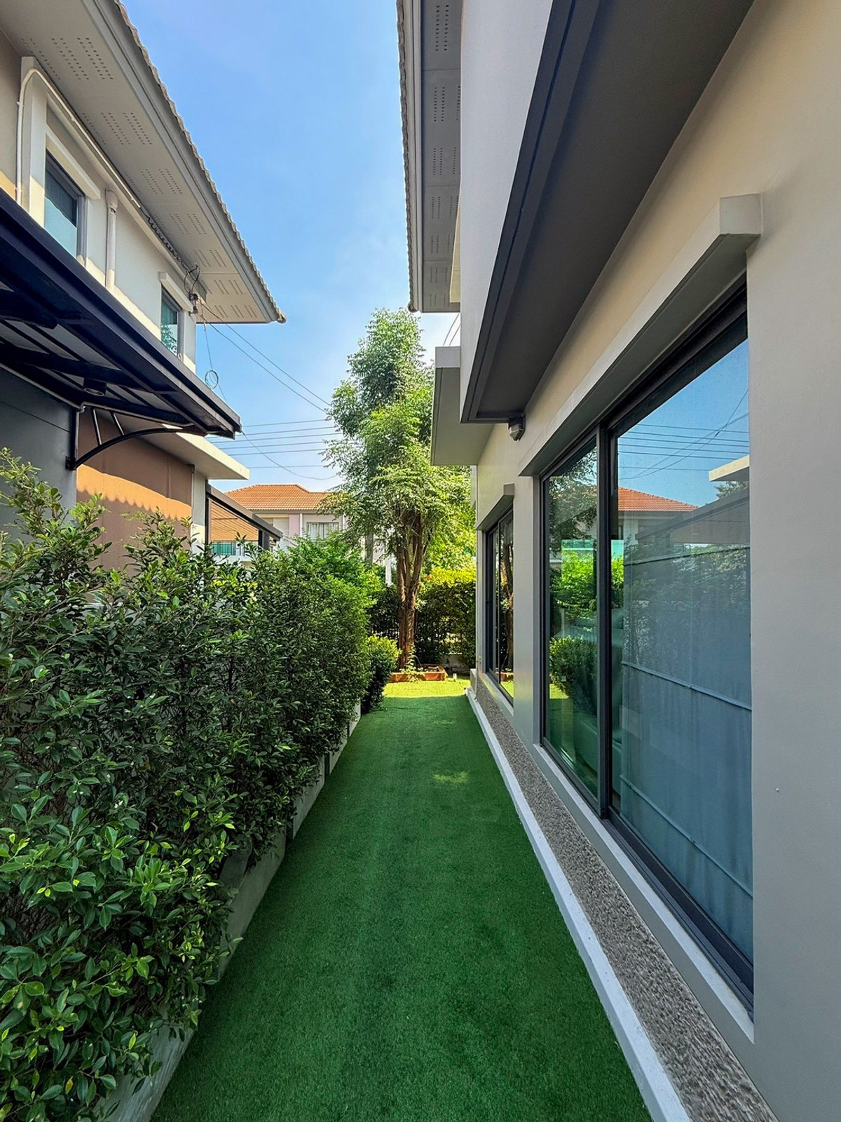 ไลฟ์ บางกอก บูเลอวาร์ด วงแหวน - พระราม 9 / 3 ห้องนอน (ขาย), Life Bangkok Boulevard Wongwaen - Rama 9 / 3 Bedrooms (FOR SALE) BZD193