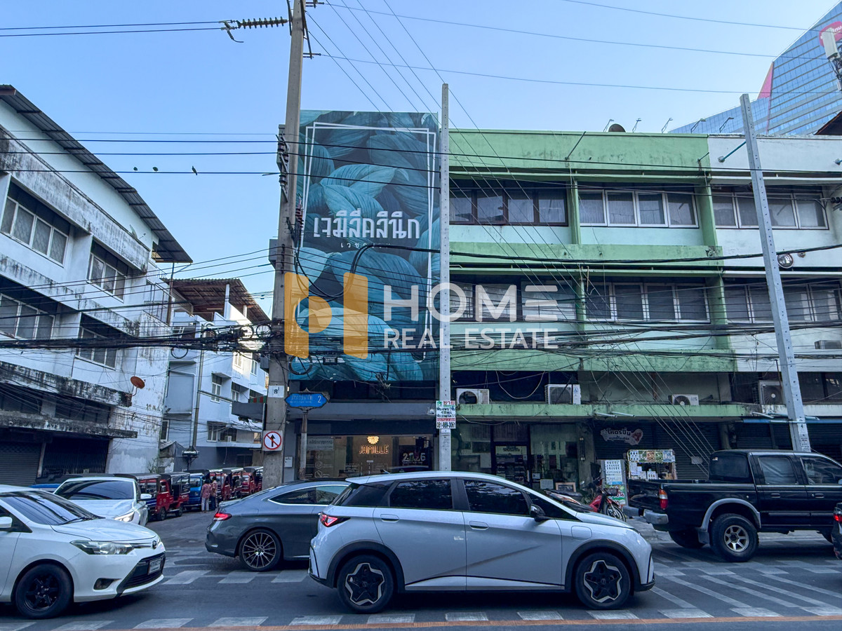 อาคารพาณิชย์ 3 คูหา ซอยสุขุมวิท 101/1 / 2 ห้องนอน (ขาย), Commercial Building Soi Sukhumvit 101/1 / 2 Bedrooms (FOR SALE) GNG052