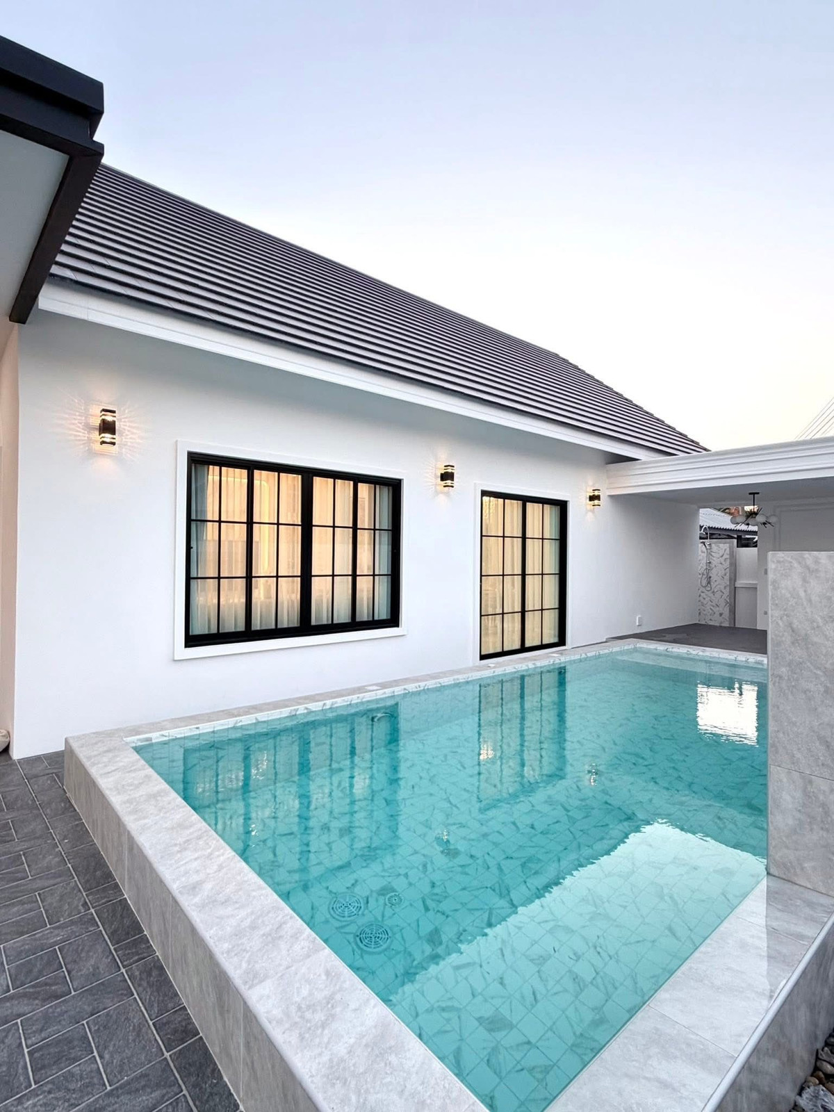 บ้านเดี่ยวพูลวิลล่า ซอยสยามคันทรี่คลับ / 3 ห้องนอน (ขาย), Pool Villa Siam Country Club / 3 Bedrooms (FOR SALE) BEWN176