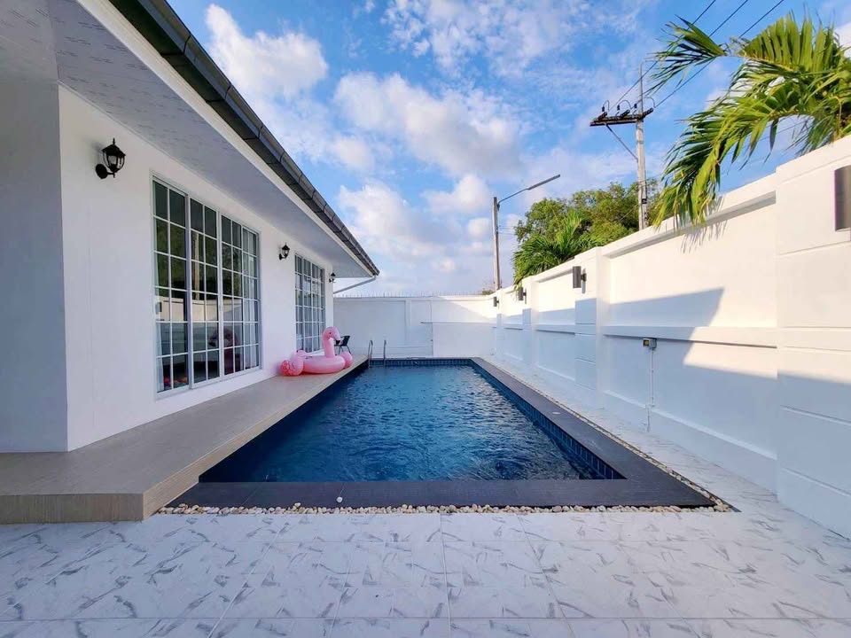 พูลวิลล่า หนองปลาไหลสุขุมวิท 15 / 2 ห้องนอน (ขายพร้อมผู้เช่า), Pool Villa Nong Pla Lai Sukhumvit 15 / 2 Bedrooms (SALE WITH TENANT) BEWN193