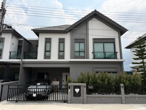 บริทาเนีย วงแหวน - ปิ่นเกล้า / 4 ห้องนอน (ขาย), Britania Wongwaen - Pinklao / 4 Bedrooms (FOR SALE) AOM134