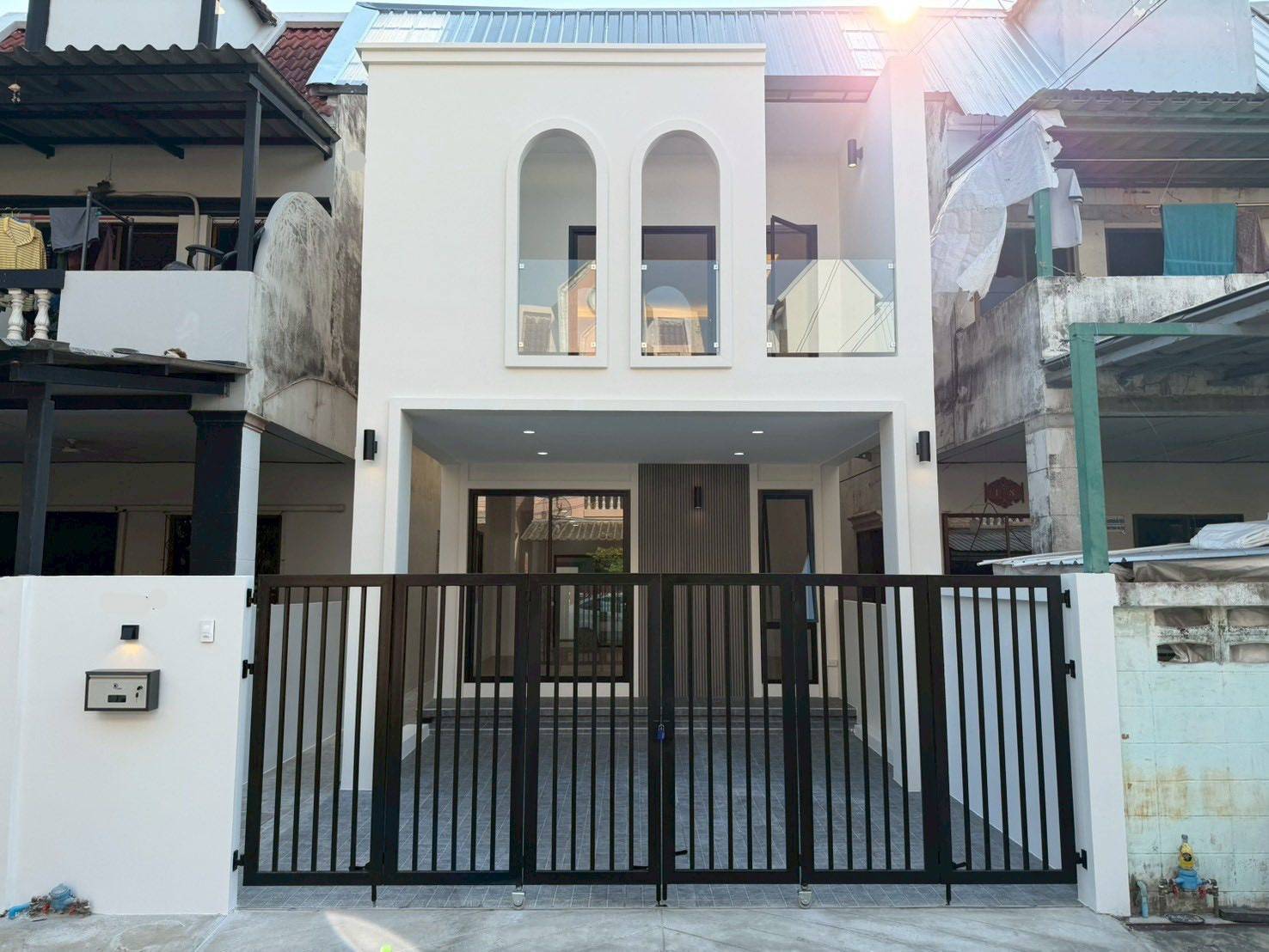 หมู่บ้านเมืองเพชรวิลเลจ / 3 ห้องนอน (ขาย), Muang Phet Village / 3 Bedrooms (FOR SALE) AOM129