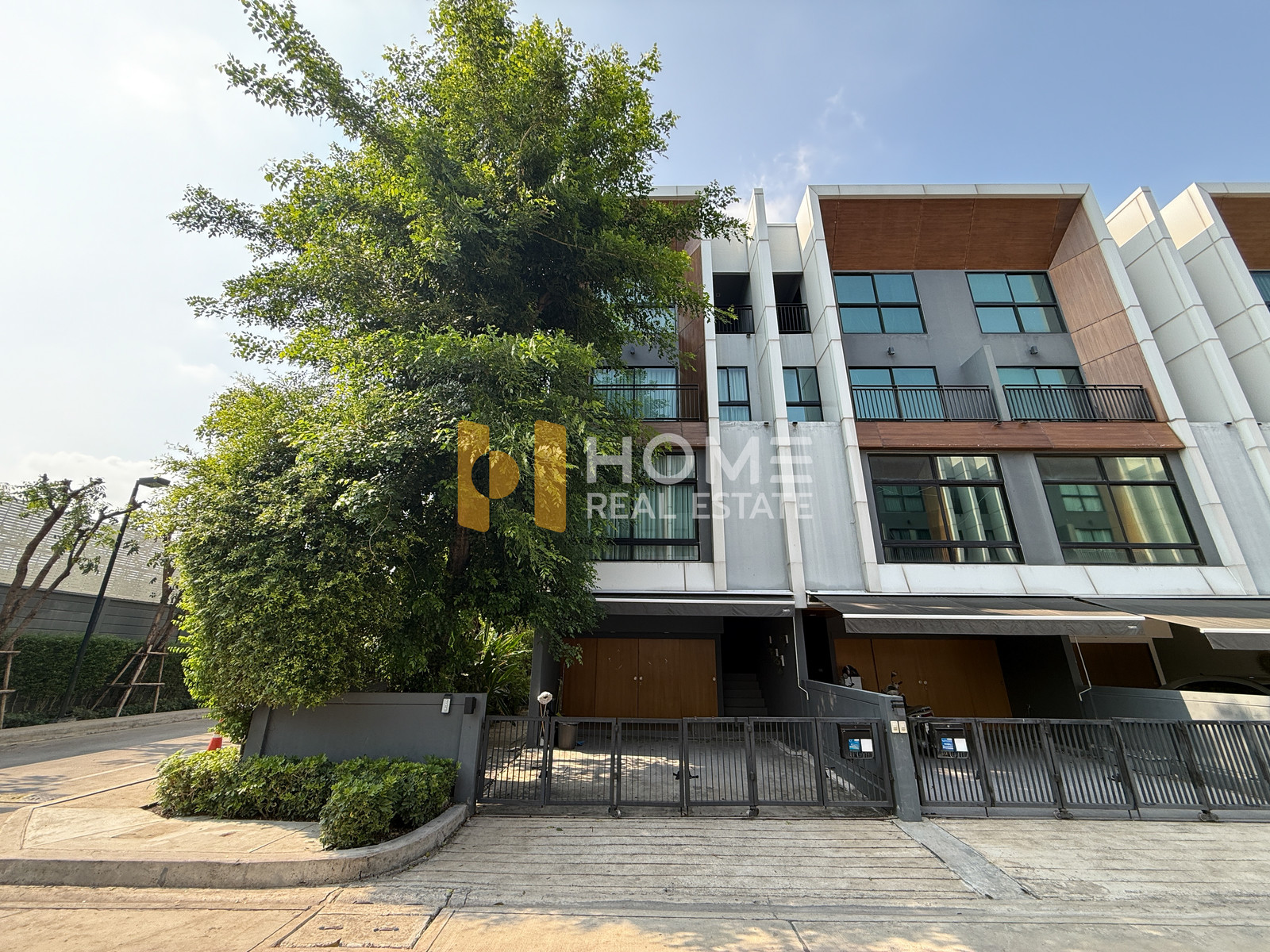 ทาวน์โฮม อาร์เด้น พัฒนาการ / 3 ห้องนอน (เช่า), Arden Phatthanakan / 3 Bedrooms (FOR RENT) FON324