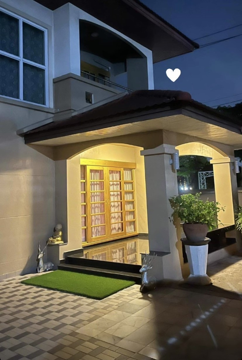 บ้านเดี่ยว หมู่บ้านรติรมย์ 1 / 4 ห้องนอน (ขาย), Ratirom Village 1 / 4 Bedrooms (FOR SALE) BALL364