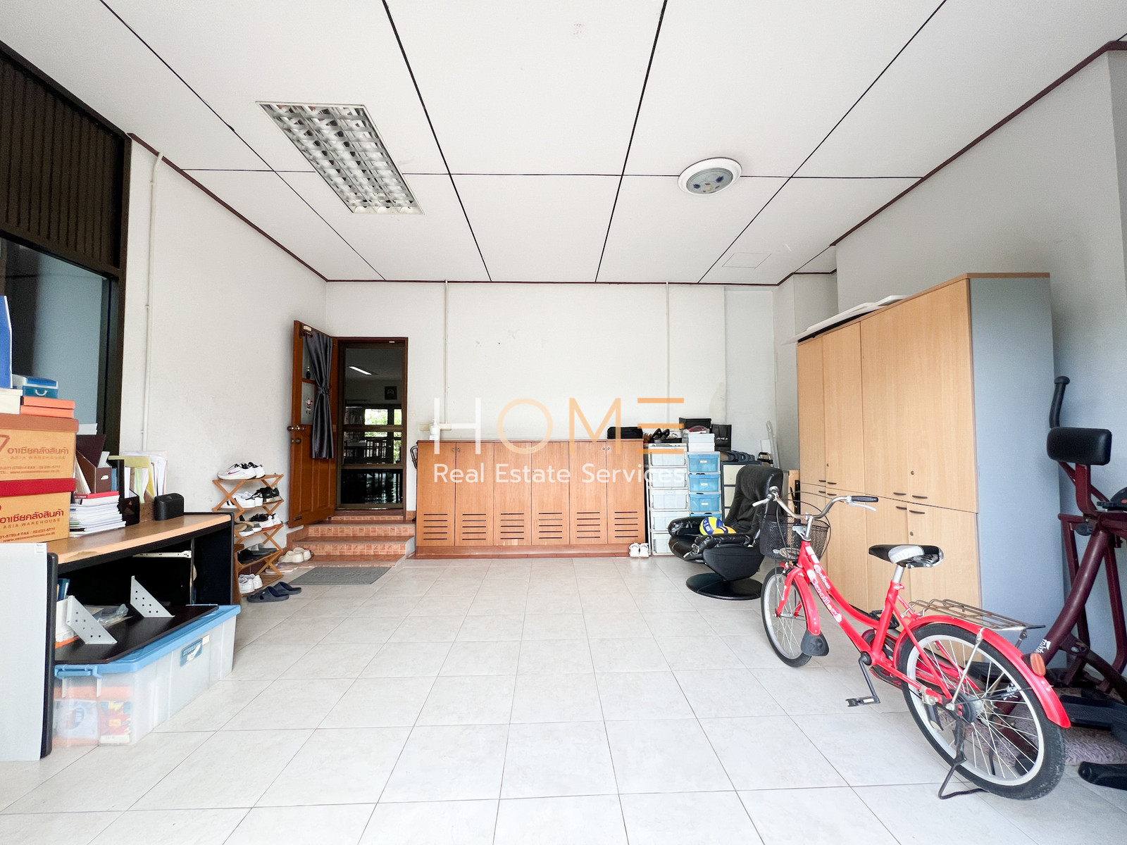 บ้านเดี่ยว หมู่บ้านเมืองทอง 4 สุขุมวิท 101 / 4 ห้องนอน (ขาย), Muang Thong 4 Sukhumvit 101 / 4 Bedrooms (FOR SALE) GNG142