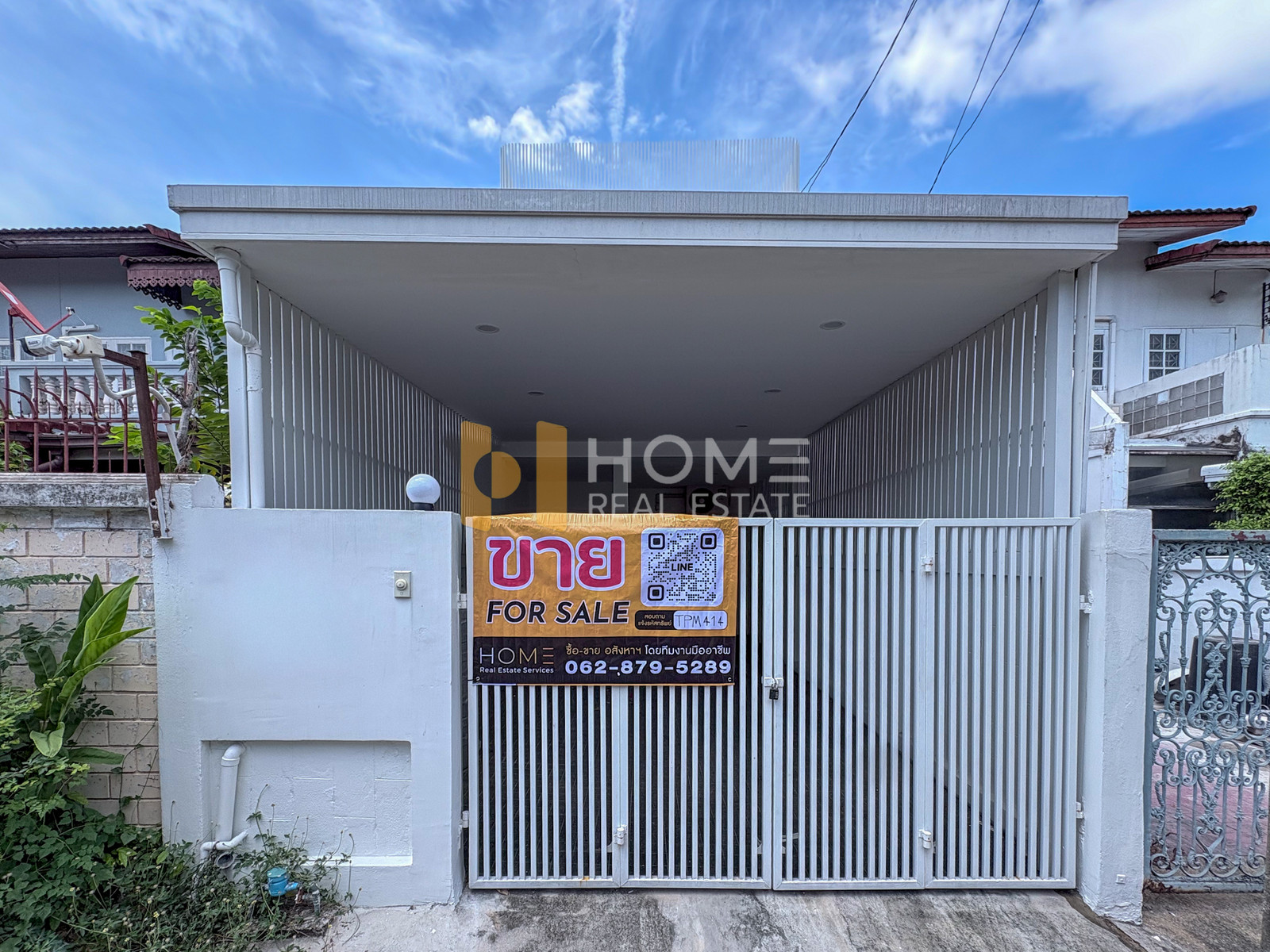 ทาวน์เฮ้าส์ โชคชัย 4 ซอย 81 / 3 ห้องนอน (ขาย), Townhouse Chokchai 4 Soi 81 / 3 Bedrooms (FOR SALE) TPM414