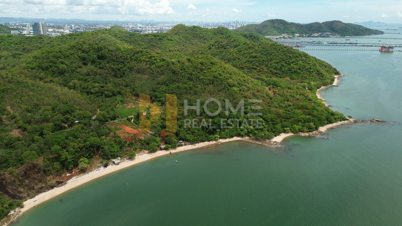 ที่ดินติดทะเล 2-1-40.7 ตร.วา ผาแดง / (ขาย), Beachfront land plot of 2-1-40.7 square wah Pha Daeng / (FOR SALE) YEAN196