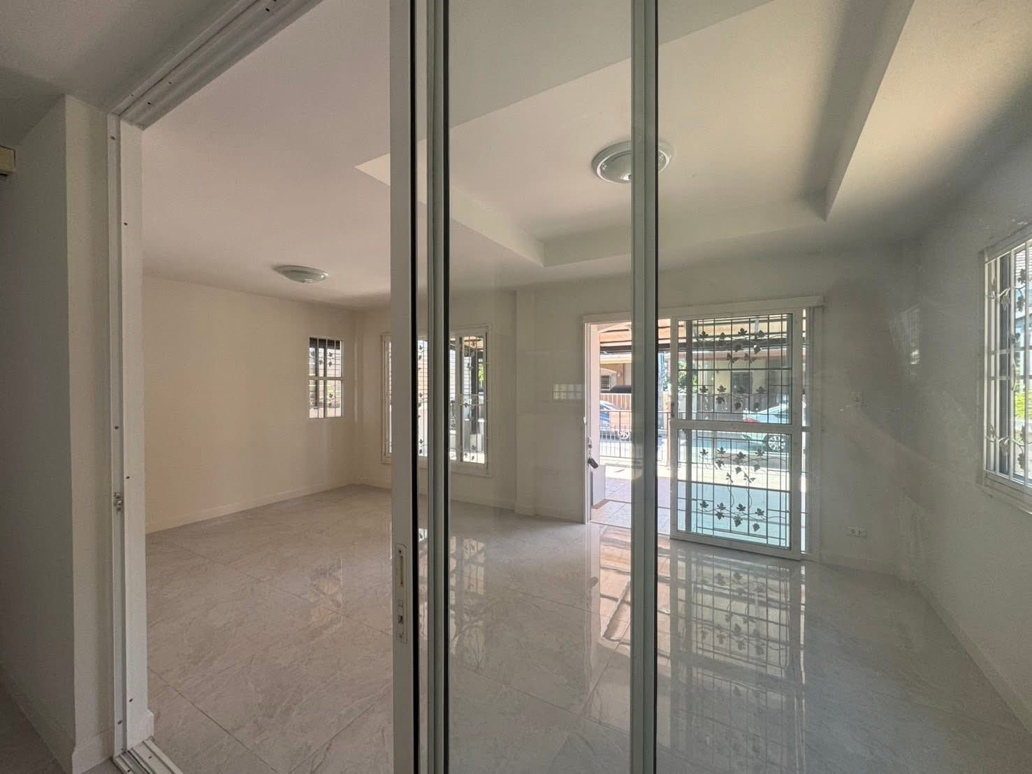 ชวนชื่น ปิ่นเกล้า - วงแหวน / 3 ห้องนอน (ขาย), Chuanchuen Pinklao - Wongwaen / 3 Bedrooms (FOR SALE) AOM142