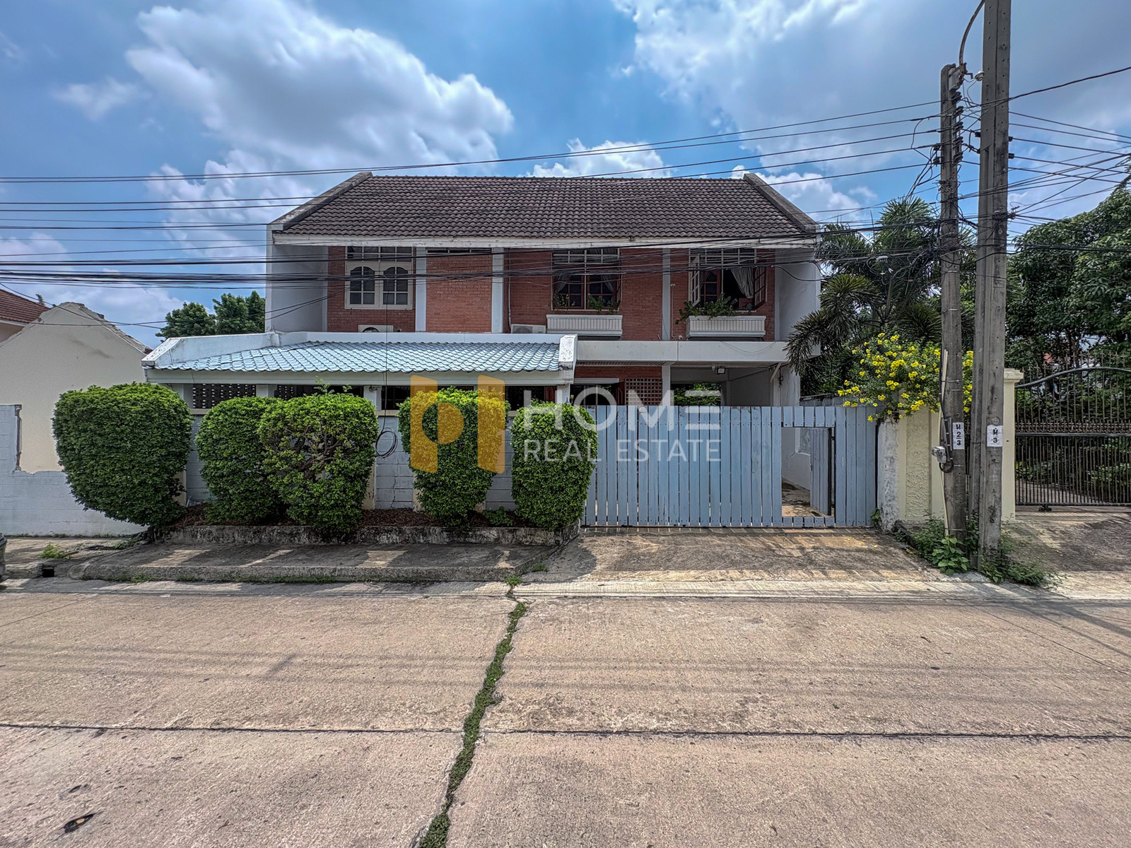 บ้านเทศบาลสงเคราะห์ 2 แยก 10 / 4 ห้องนอน (ขาย), Baan Tessaban Songkhro 2 Yaek 10 / 4 Bedrooms (FOR SALE) TPM415