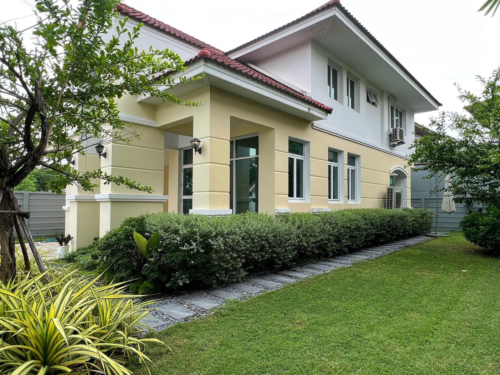 หมู่บ้านบารเมษฐ์ / 3 ห้องนอน (ขายพร้อมผู้เช่า), Baan Baramed / 3 Bedrooms (SALE WITH TENANT) POON255