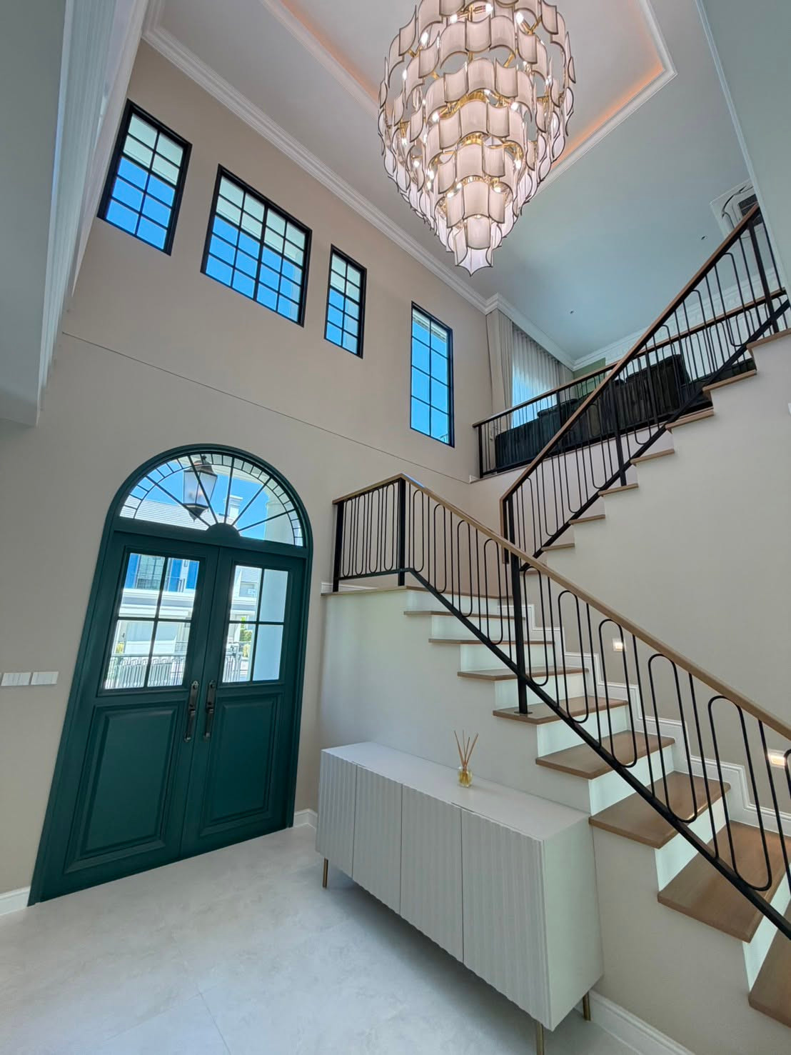 ณริณสิริ พระราม 9 - กรุงเทพกรีฑา / 4 ห้องนอน (เช่า), Narinsiri Rama 9 - Krungthep Kreetha / 4 Bedrooms (FOR RENT) BZD212