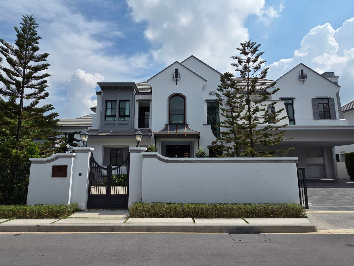 นันทวัน พระราม 9 - กรุงเทพกรีฑาตัดใหม่ / 5 ห้องนอน (เช่า), Nantawan Rama 9 - New Krungthepkreetha / 5 Bedrooms (FOR RENT) AA641