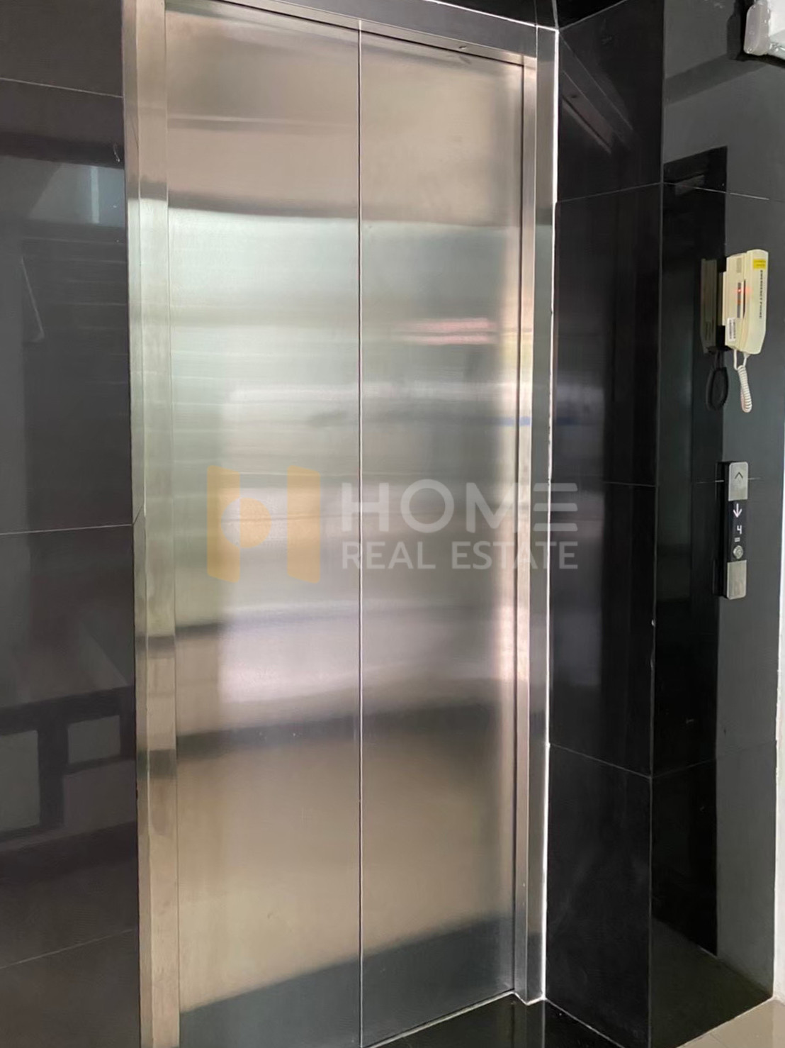 อาคารพาณิชย์ 3 คูหา ศรีราชานคร / 14 ห้องนอน (ขาย), Commercial Building Srirachanakorn / 14 Bedrooms (FOR SALE) YEAN195