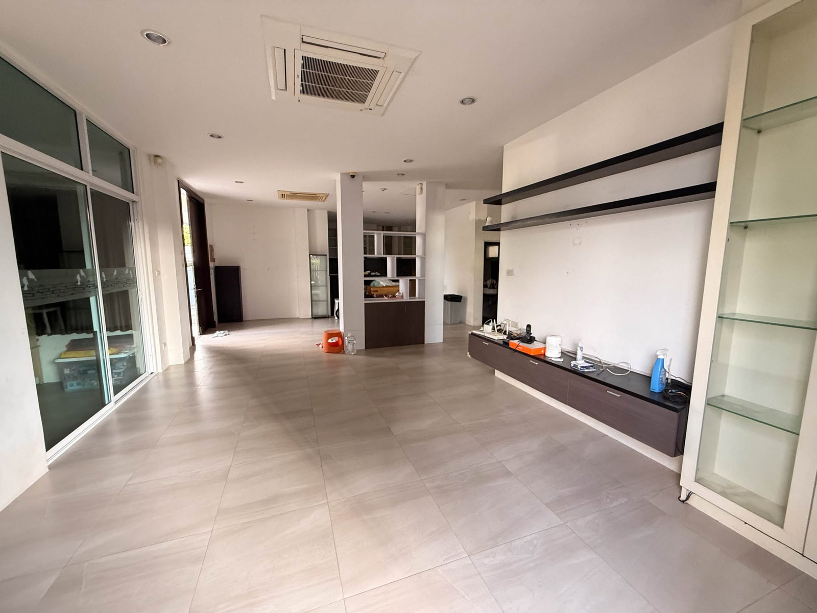 บ้านเดี่ยว 3 ชั้น พระราม 9 ซอย 62 / 4 ห้องนอน (ขาย), 3-Storey House Rama 9 Soi 62 / 4 Bedrooms (FOR SALE) BZD215