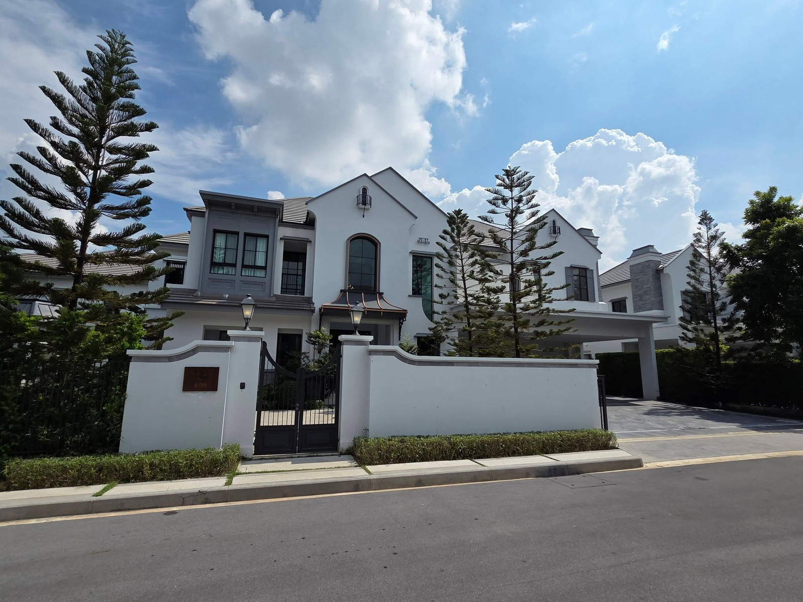 นันทวัน พระราม 9 - กรุงเทพกรีฑาตัดใหม่ / 5 ห้องนอน (ขาย), Nantawan Rama 9 - New Krungthep Kreetha / 5 Bedrooms (FOR SALE) BZD217