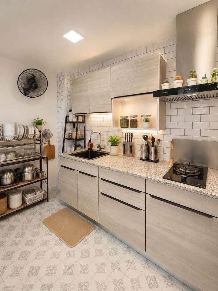 เมซอง 168 ลาดพร้าว 101 / 3 ห้องนอน (ขาย), Maison 168 Latphrao 101 / 3 Bedrooms (FOR SALE) BZD218
