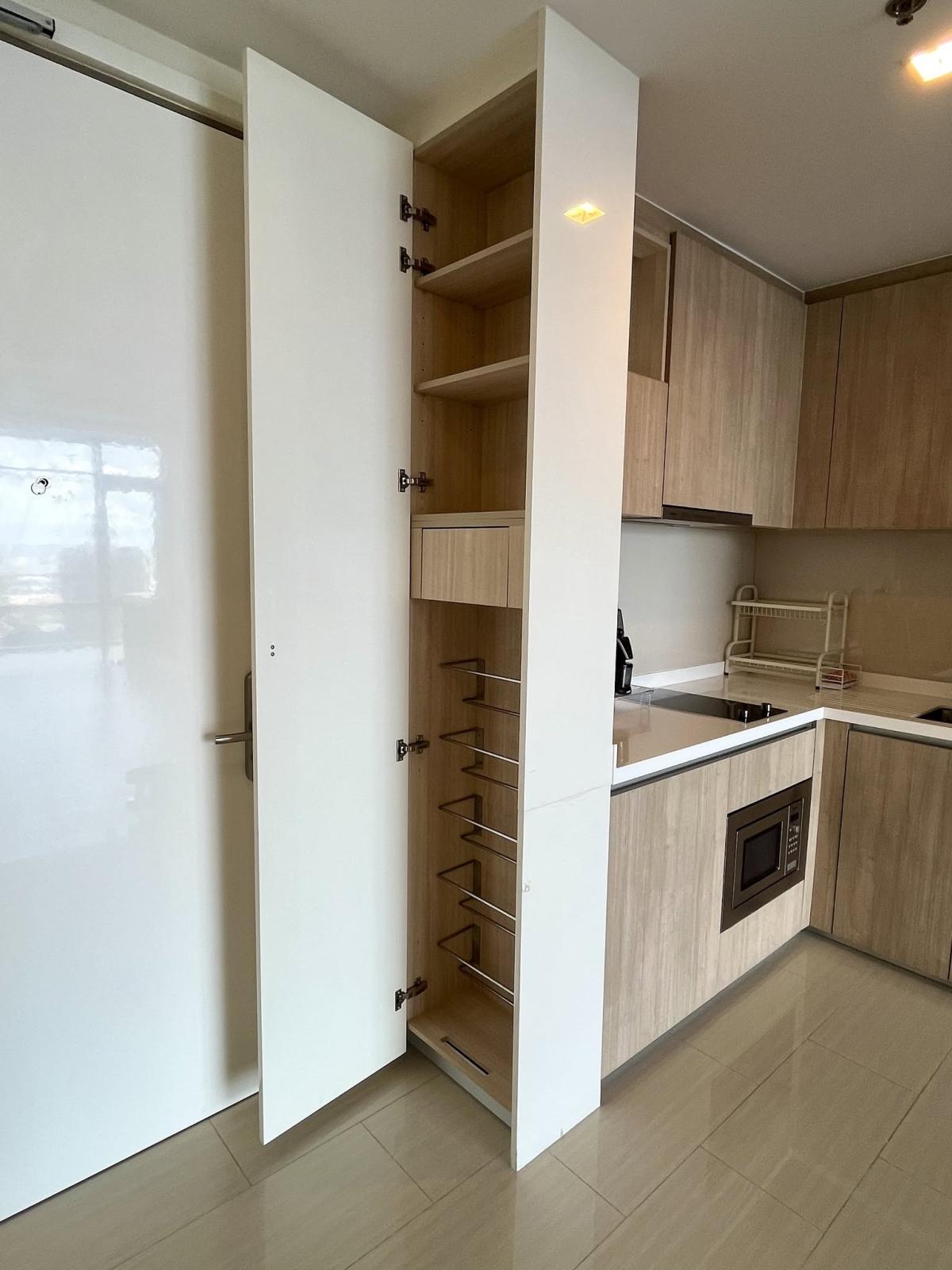 Circle Living Prototype / 1 Bedroom (SALE WITH TENANT), เซอร์เคิล ลิฟวิ่ง โพรโตไทป์ / 1 ห้องนอน (ขายพร้อมผู้เช่า) NES021