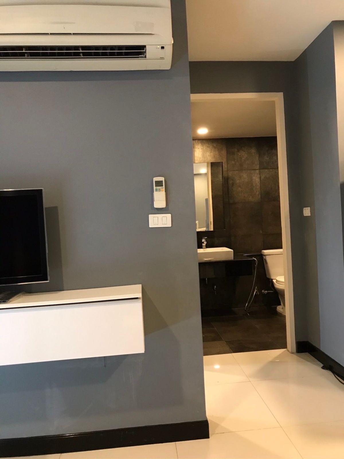 Voque Sukhumvit 16 / 1 Bedroom (SALE WITH TENANT), โว๊ค สุขุมวิท 16 / 1 ห้องนอน (ขายพร้อมผู้เช่า) NES023