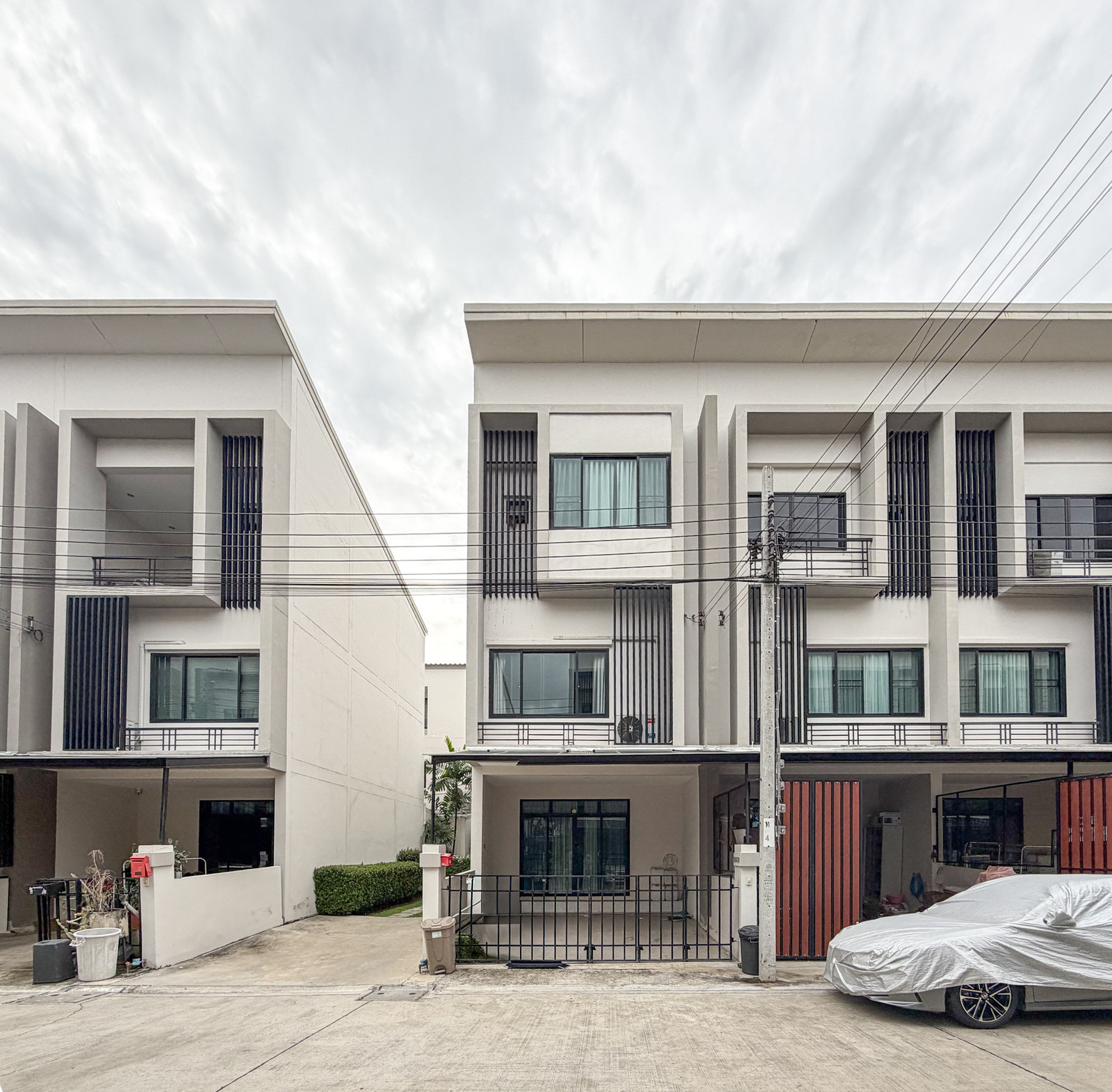 ทาวน์โฮม เฌอ วงแหวน - สาทร / 3 ห้องนอน (ขาย),Townhome Cher Wongwaen - Sathorn / 3 Bedrooms (FOR SALE) BALL317