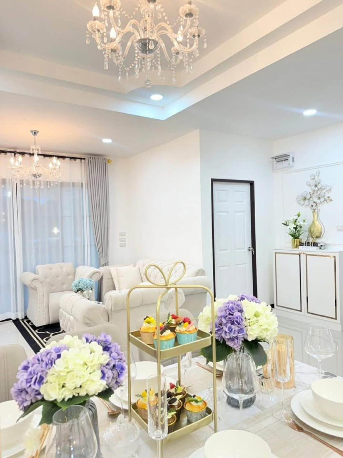 บ้านเดี่ยว หมู่บ้านรัตนากร 7 / 3 ห้องนอน (ขาย), House หมู่บ้านรัตนากร 7 / 3 Bedrooms (FOR SALE) BEWN243