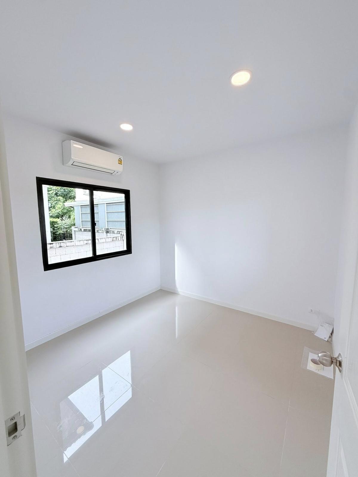 บ้านเดี่ยว โมดิ วิลล่า ราชพฤกษ์ตัดใหม่ / 4 ห้องนอน (ขาย), House Modi Villa New Ratchaphruek Road / 4 Bedrooms (FOR SALE) AOM155