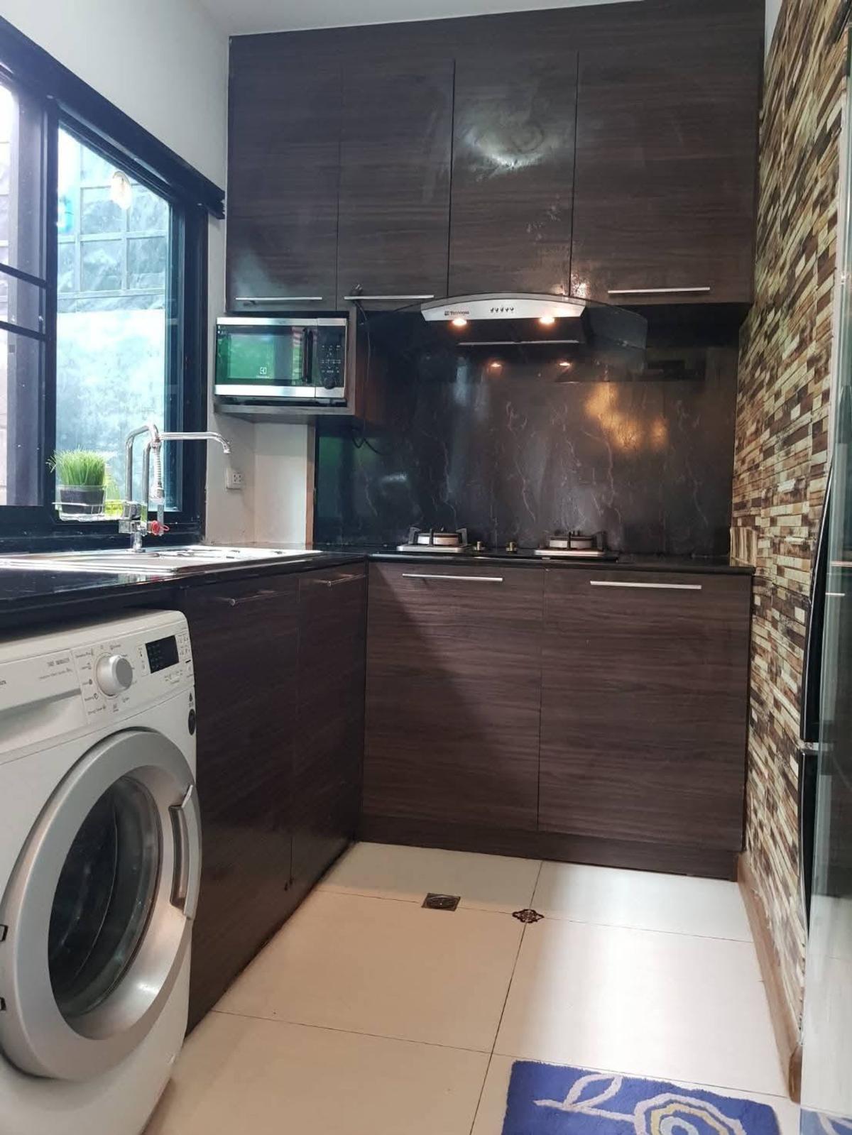 ทาวน์โฮม เลอตัน ทาวน์ / 3 ห้องนอน (ขาย), Townhome Leaton Town / 3 Bedrooms (FOR SALE) AOM153