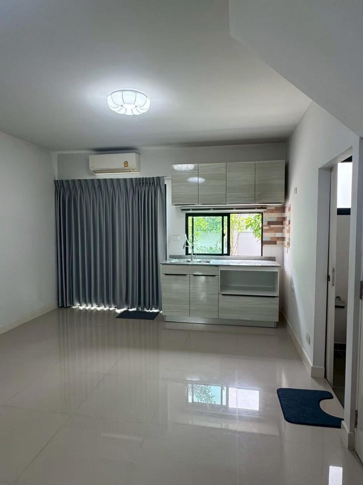 ทาวน์โฮม บ้านกลางเมือง ราชพฤกษ์ - รัตนาธิเบศร์ / 3 ห้องนอน (ให้เช่า), Townhome Baan Klang Muang Ratchaphruek - Rattanathibet / 3 Bedrooms (FOR RENT) EARK001