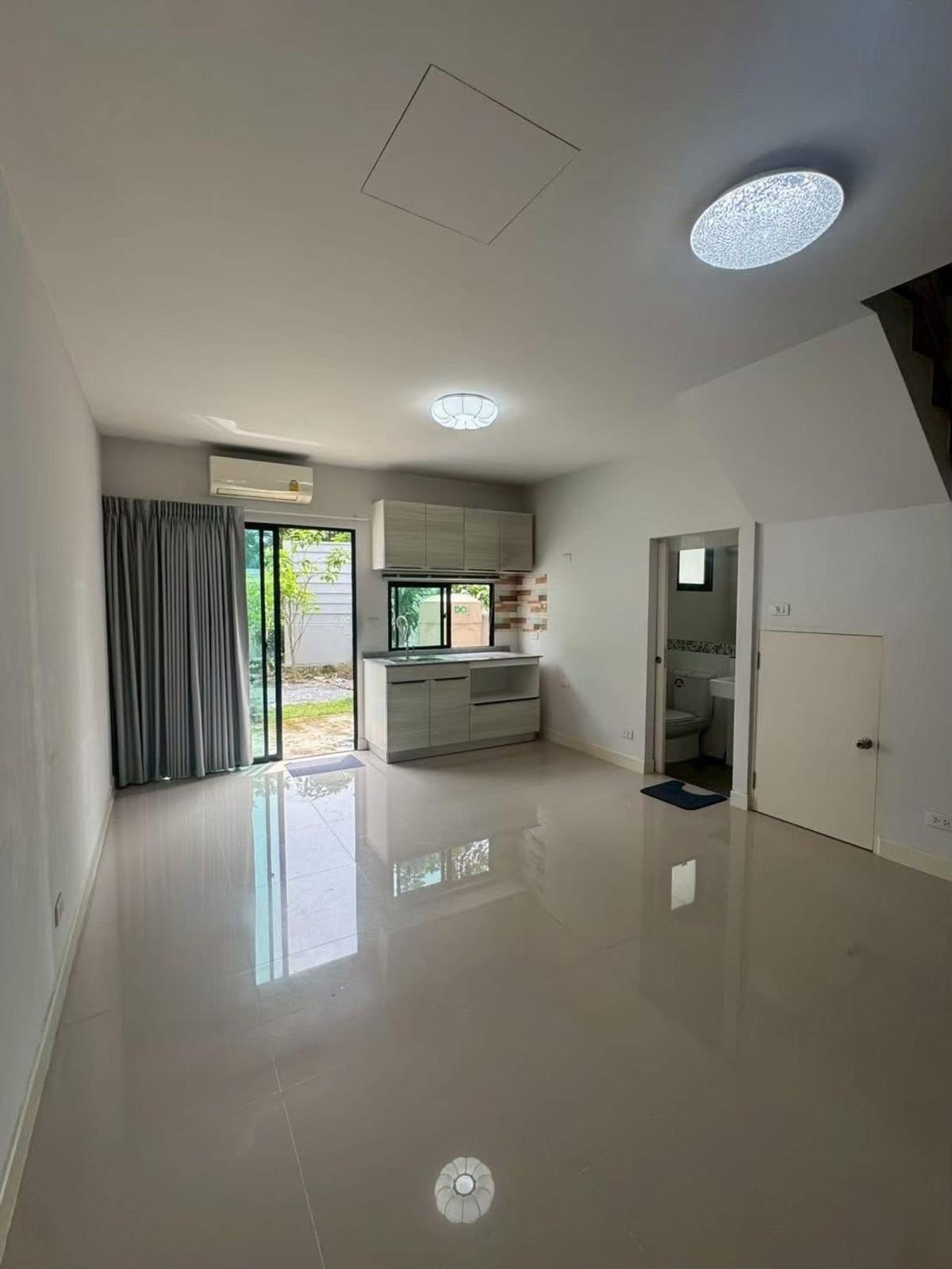 ทาวน์โฮม บ้านกลางเมือง ราชพฤกษ์ - รัตนาธิเบศร์ / 3 ห้องนอน (ให้เช่า), Townhome Baan Klang Muang Ratchaphruek - Rattanathibet / 3 Bedrooms (FOR RENT) EARK001