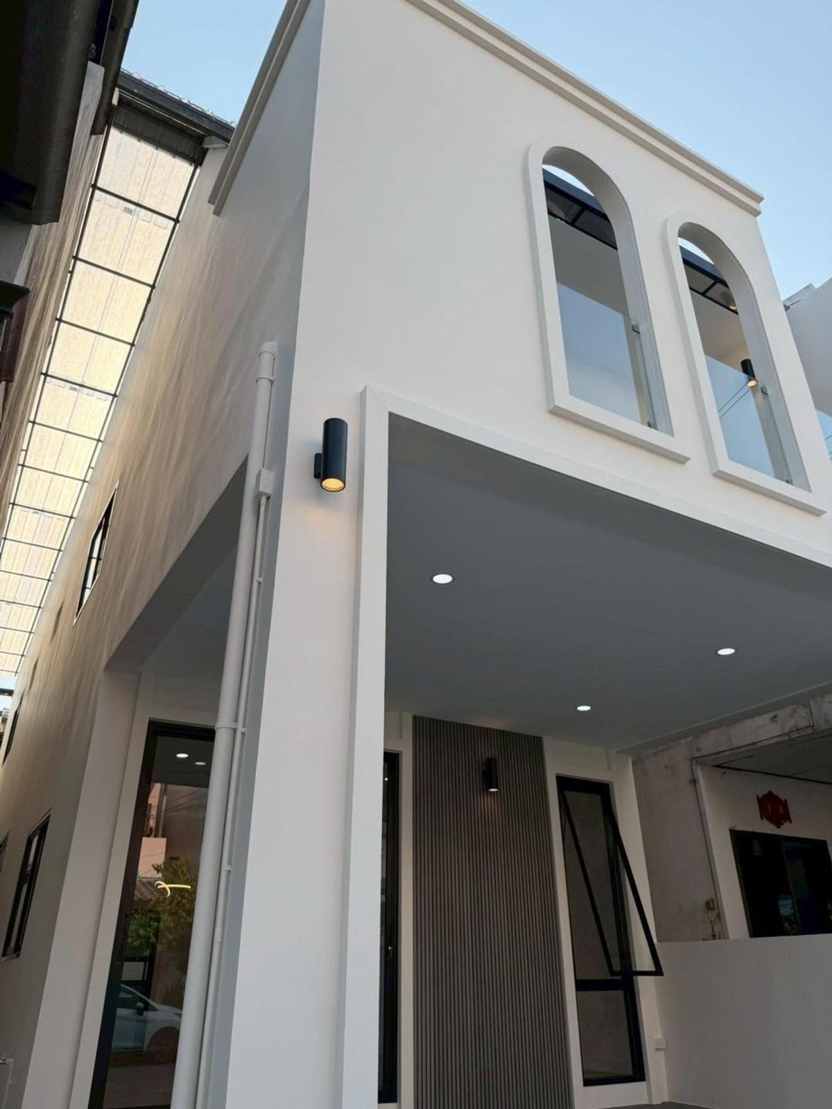 ทาวน์เฮ้าส์ เมืองเพชร วิลเลจ / 3 ห้องนอน (ขาย), Townhouse Muang Phet Village / 3 Bedrooms (FOR SALE) EARK004