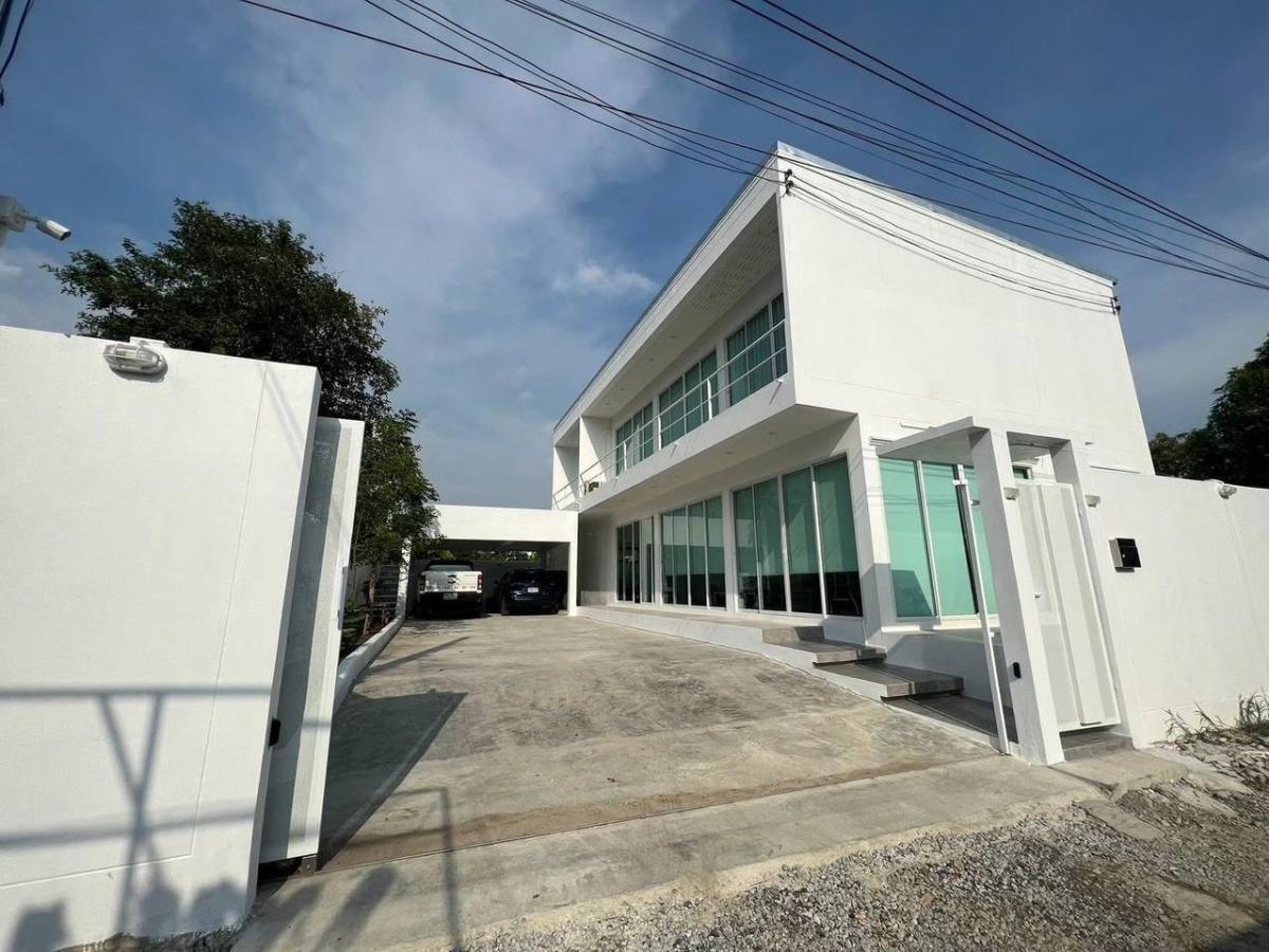 บ้านเดี่ยว บ้านเดี่ยว ซอย ลาดกระบัง 1 / 5 ห้องนอน (ขาย), House บ้านเดี่ยว ซอย ลาดกระบัง 1 / 5 Bedrooms (FOR SALE) BZD225