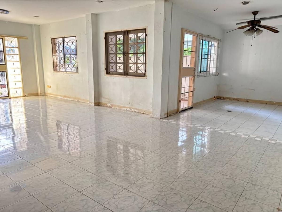 บ้านเดี่ยว หมู่บ้าน มณีรินทร์ รัตนาธิเบศร์ / 3 ห้องนอน (ขาย), House Maneerin Rattanathibet / 3 Bedrooms (FOR SALE) EARK029