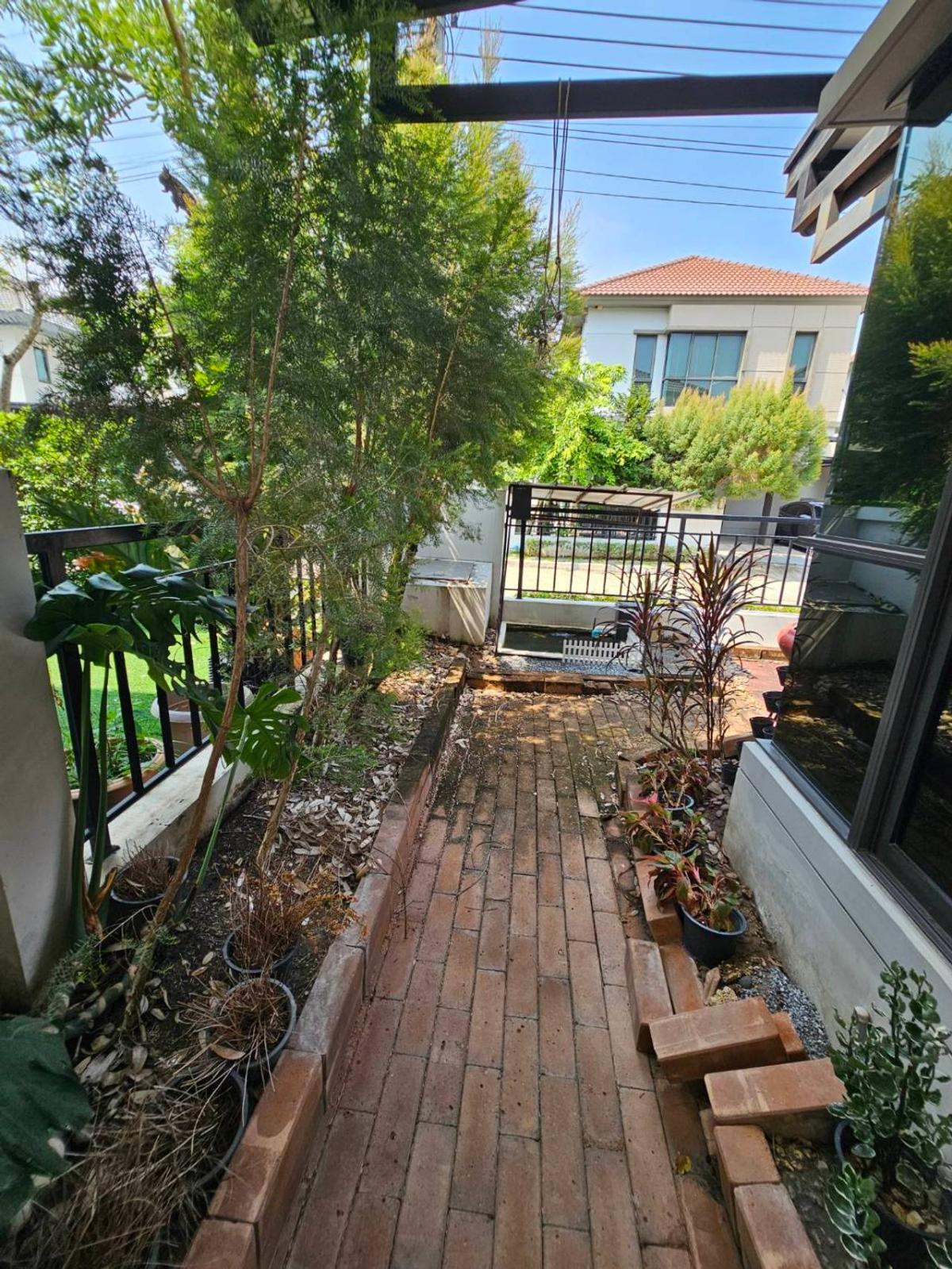 บ้านแฝด เวนิว พระราม 5 - 2 / 3 ห้องนอน (ขาย), Semi-Detached House VENUE RAMA5 - 2 / 3 Bedrooms (FOR SALE) EARK032
