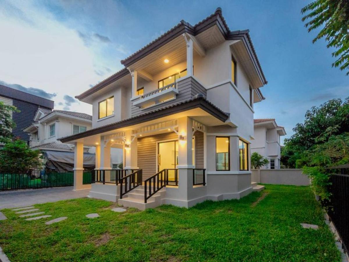 บ้านเดี่ยว หมู่บ้านมัณฑนา ปิ่นเกล้า-พระราม 5 / 3 ห้องนอน (ขาย), House Mantana Pinklao-Rama 5 / 3 Bedrooms (FOR SALE) EARK043