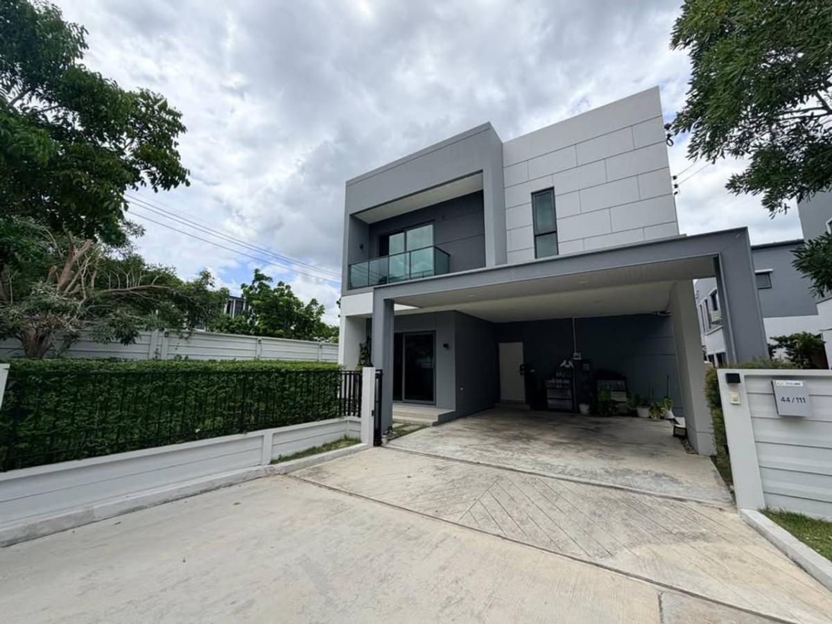 บ้านเดี่ยว เซนโทร ชัยพฤกษ์ - แจ้งวัฒนะ 3 / 3 ห้องนอน (ขาย), House Centro Chaiyaphruek-Chaengwattana 3 / 3 Bedrooms (FOR SALE) EARK047