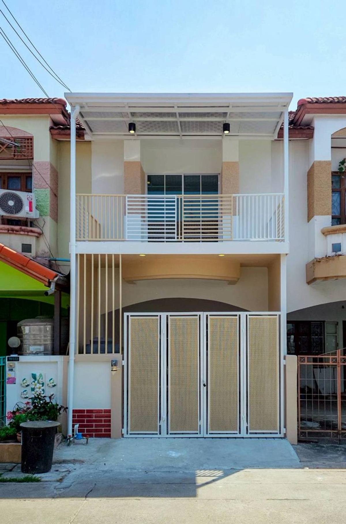ทาวน์เฮ้าส์ หมู่บ้าน นันทิชา 1 / 3 ห้องนอน (ขาย), Townhouse หมู่บ้าน นันทิชา 1 / 3 Bedrooms (FOR SALE) EARK051