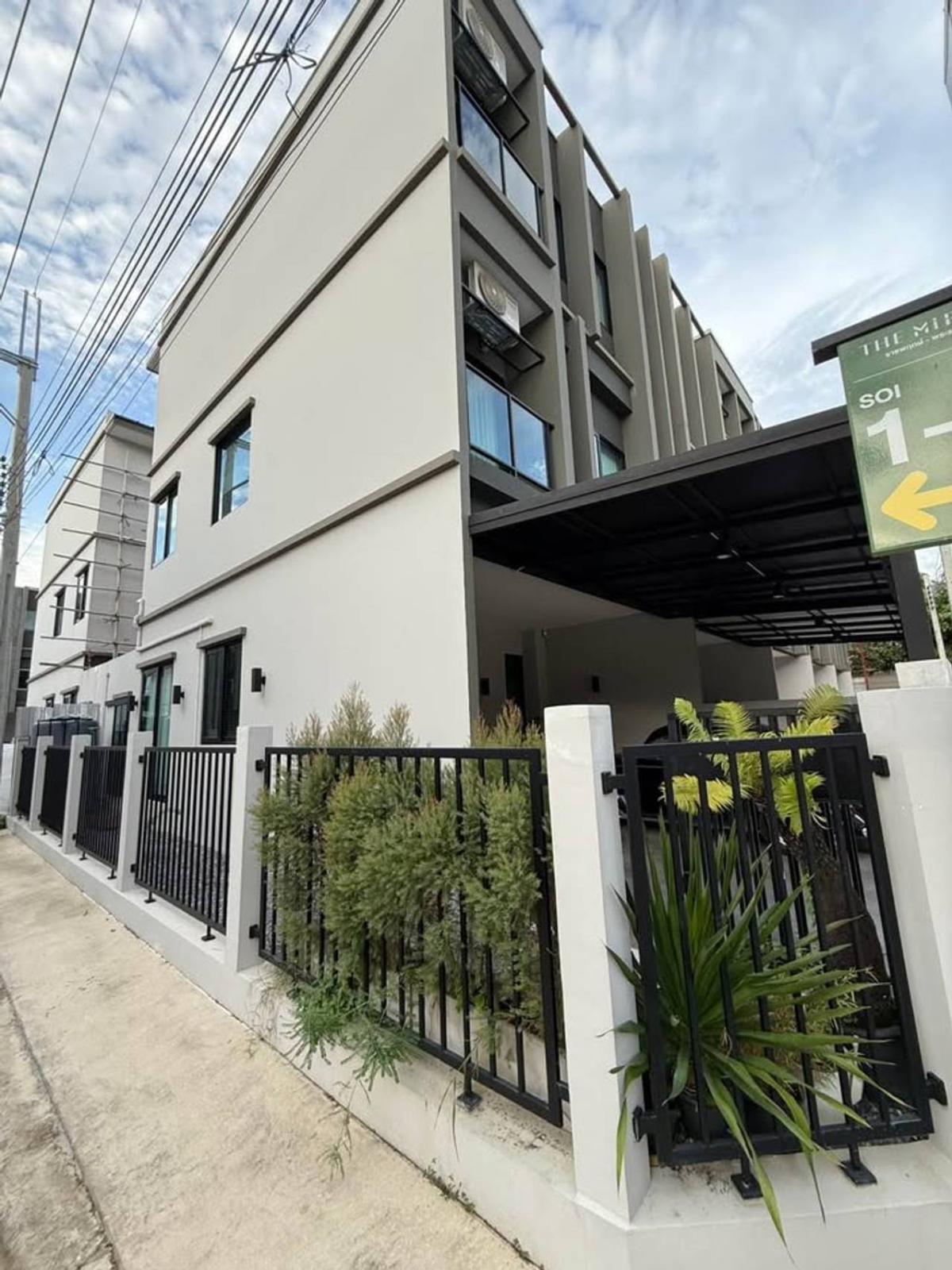 ทาวน์โฮม เดอะ เมิร์ธ ไลท์ ราชพฤกษ์-พระราม 5 / 3 ห้องนอน (ขาย), Townhome The Mirth Lite Ratchaphruek-Rama 5 / 3 Bedrooms (FOR SALE) EARK049