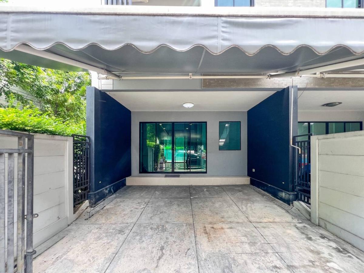 ทาวน์โฮม บ้านกลางเมือง พระราม 9 - รามคำแหง / 3 ห้องนอน (ให้เช่า), Townhome Baan Klang Muang Rama 9 - Ramkhamhaeng / 3 Bedrooms (FOR RENT) BZD226