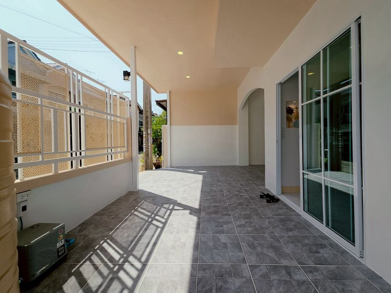 ทาวน์เฮ้าส์ หมู่บ้านบัวทองธานี พาร์ค / 5 ห้องนอน (ขาย), Buathong Thani Park Village / 5 Bedrooms (FOR SALE) EARK046