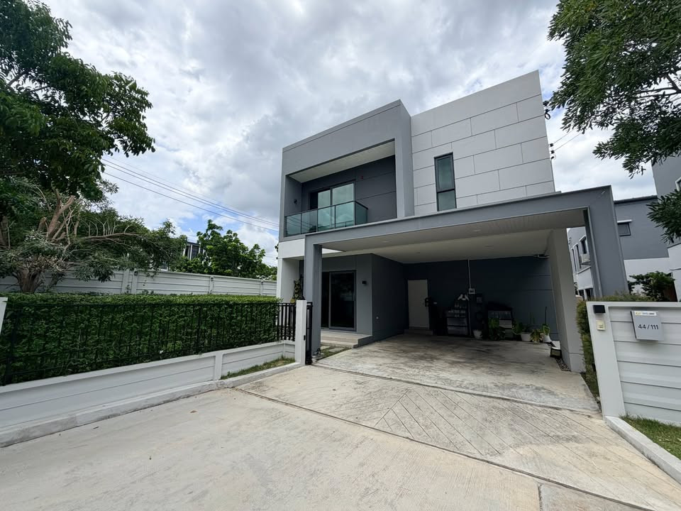 บ้านเดี่ยว เซนโทร ชัยพฤกษ์ - แจ้งวัฒนะ 3 / 3 ห้องนอน (ขาย), House Centro Chaiyaphruek-Chaengwattana 3 / 3 Bedrooms (FOR SALE) EARK047