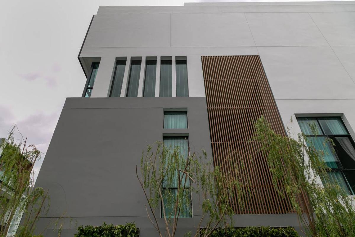 ทาวน์โฮม เนอวานา ดีฟายน์ พระราม 9 / 4 ห้องนอน (ขายพร้อมผู้เช่า), Townhome Nirvana Define rama 9 / 4 Bedrooms (SALE WITH TENANT) BZD229