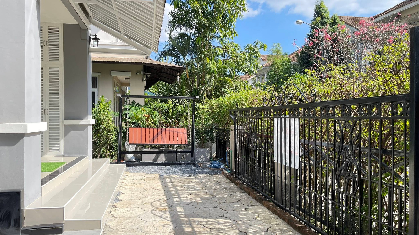 บ้าน ลลิล เดอะยังเอ็กซ์คลูทีฟ อ่อนนุช-วงแหวน / 4 ห้องนอน (ขาย), Baan Lalin The Young Executive Onnut - Suwannabhumi / 4 Bedrooms (FOR SALE) POON273