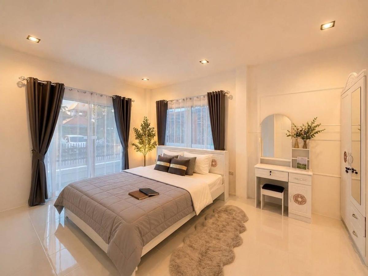 หมู่บ้านรัตนากร 15 / 3 ห้องนอน (ขาย), Rattanakorn Village 15 / 3 Bedrooms (FOR SALE) BEWN231