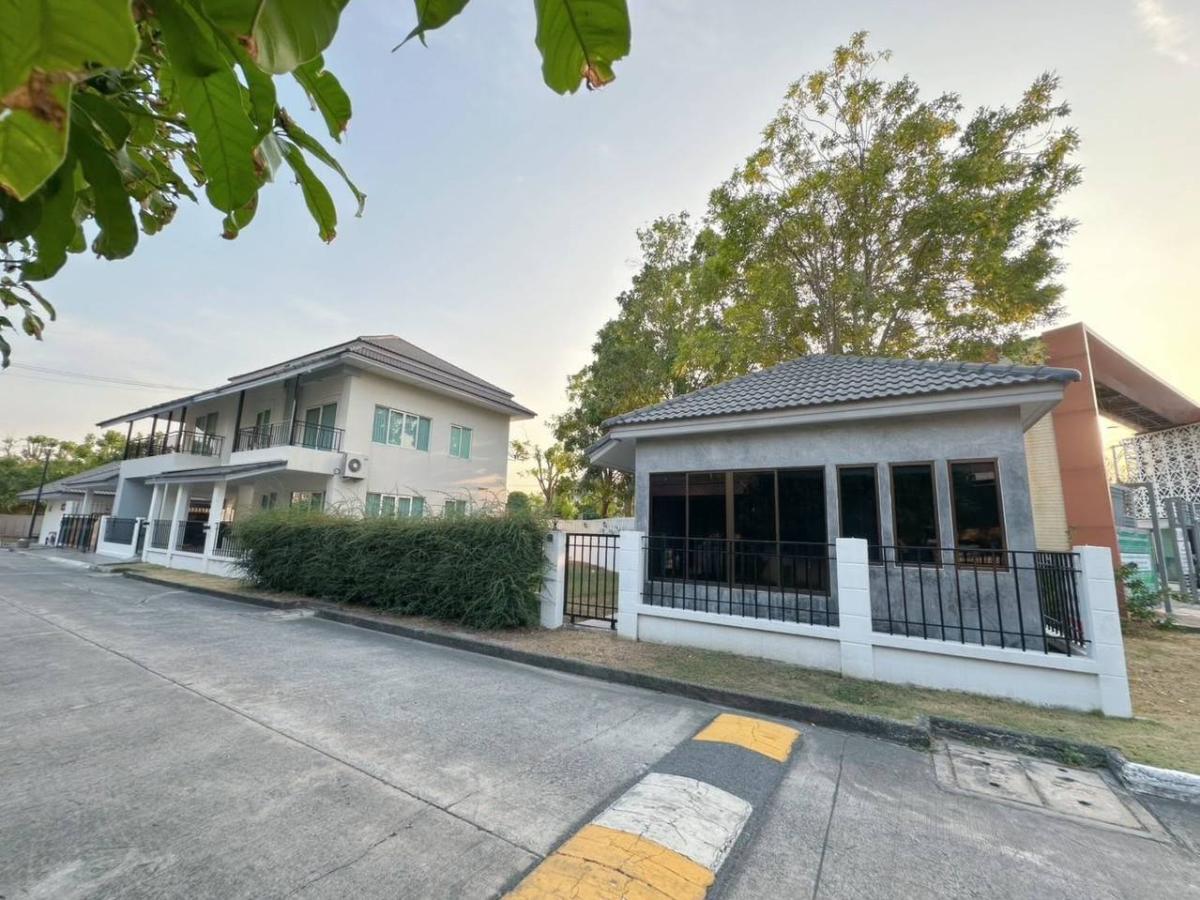 ซื่อตรง โคซี่ ทาวน์โฮม บางบัวทอง - 340 / 4 ห้องนอน (ขาย), Suetrong Cozy Bangbuathong - 340 / 4 Bedrooms (FOR SALE) EARK037