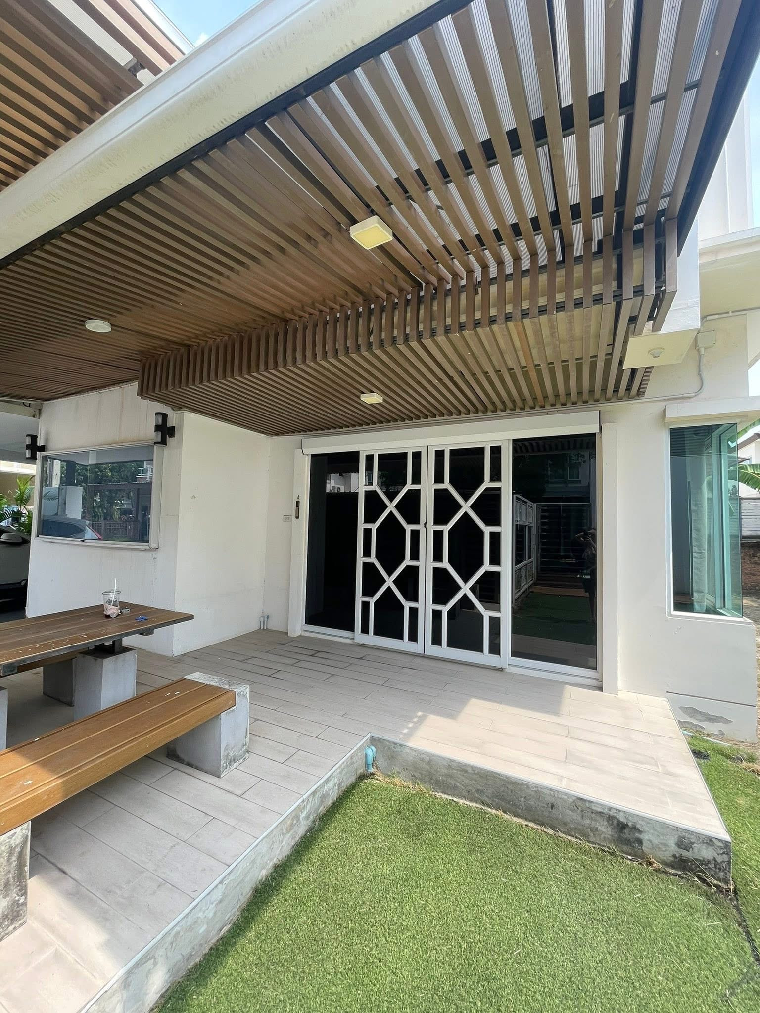 เลอ นีโอ 2 - ศรีนครินทร์ / 4 ห้องนอน (ให้เช่า), Le Neo 2 Srinakarin / 4 Bedrooms (FOR RENT) GNG192