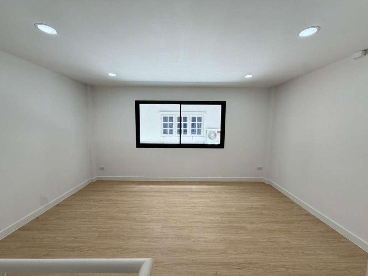 หมู่บ้านสรานนท์ / 4 ห้องนอน (ขาย), Sarannon Village / 4 Bedrooms (FOR SALE) BNS173