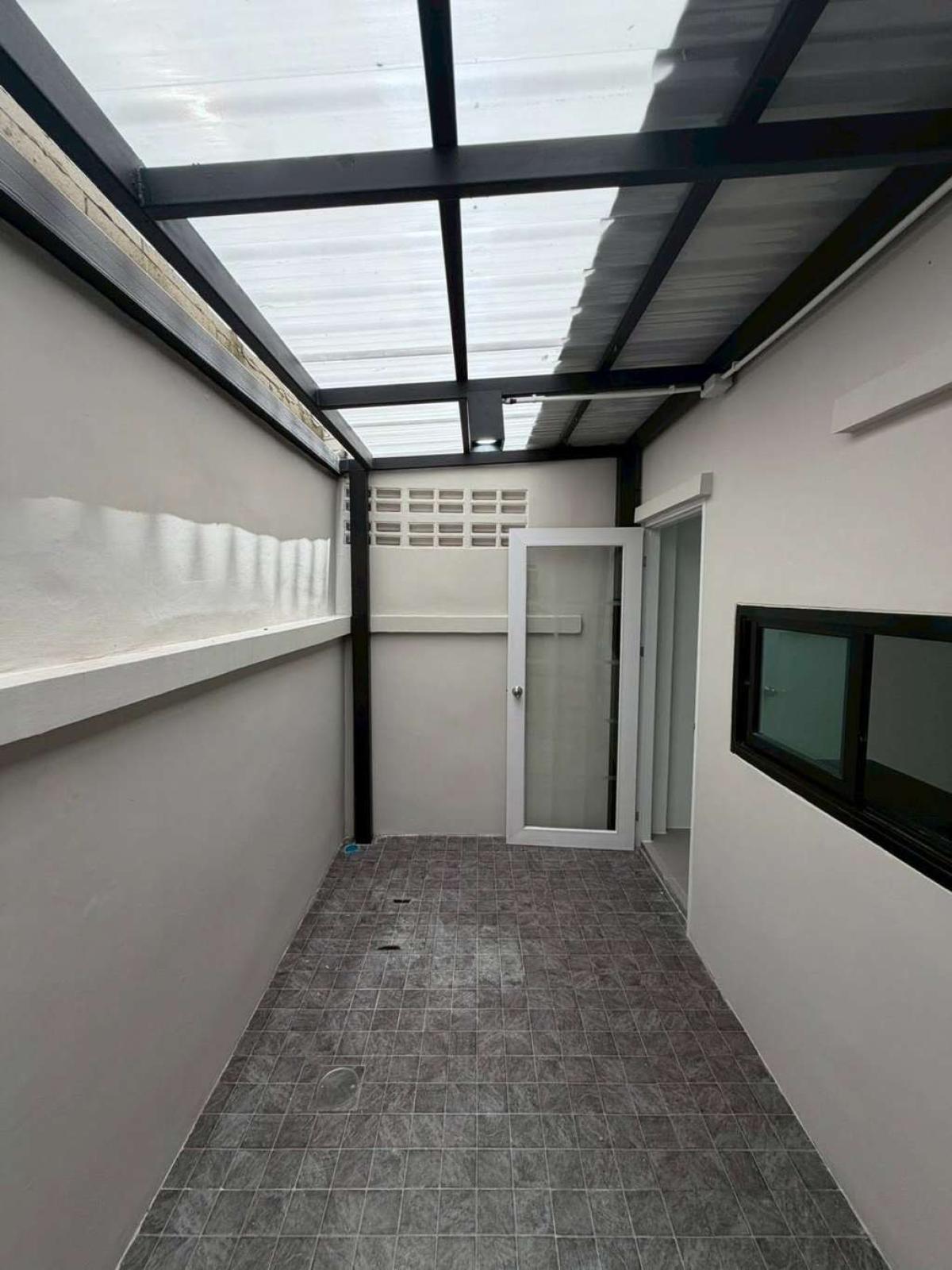 หมู่บ้านสรานนท์ / 4 ห้องนอน (ขาย), Sarannon Village / 4 Bedrooms (FOR SALE) BNS173