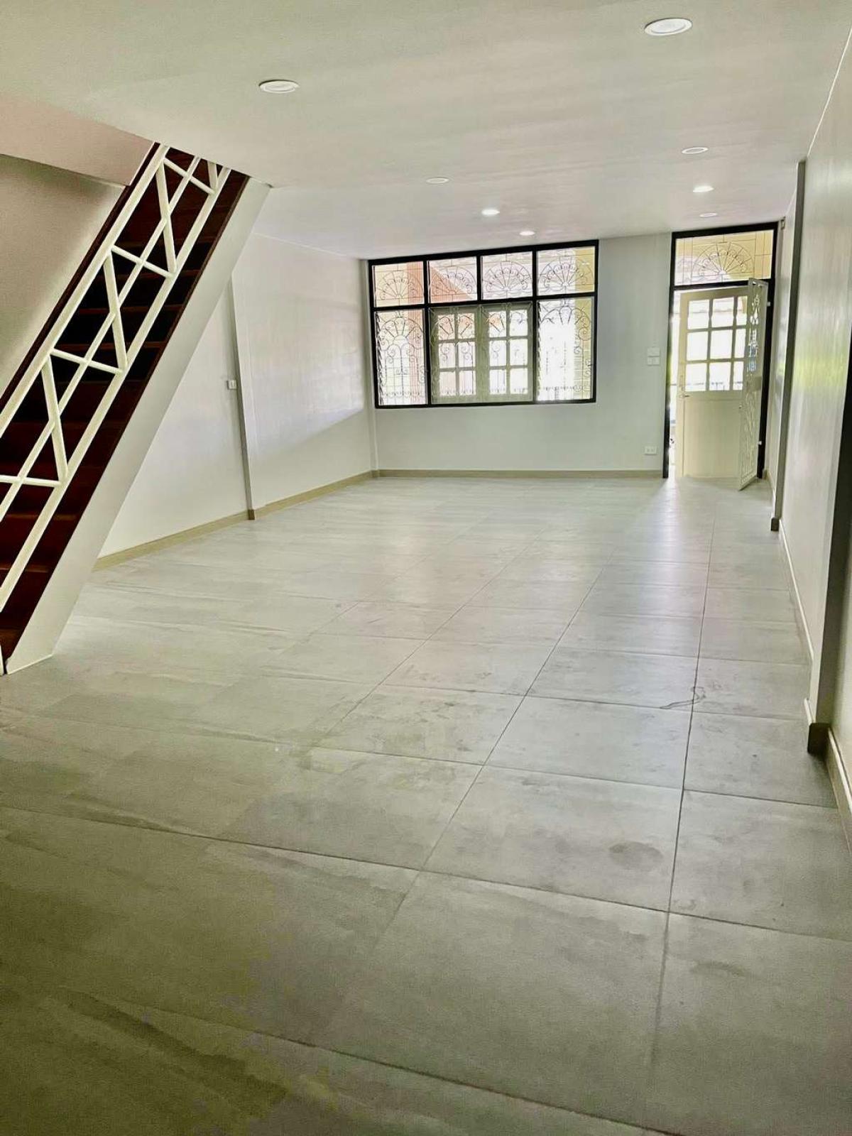 ทาวน์เฮ้าส์ 2 ชั้น ซอยประวิทย์และเพื่อน 8/2 / 3 ห้องนอน (ให้เช่า), Two-story townhouse, Soi Prawit and Friends 8/2. / 3 Bedrooms (FOR RENT) GNG182