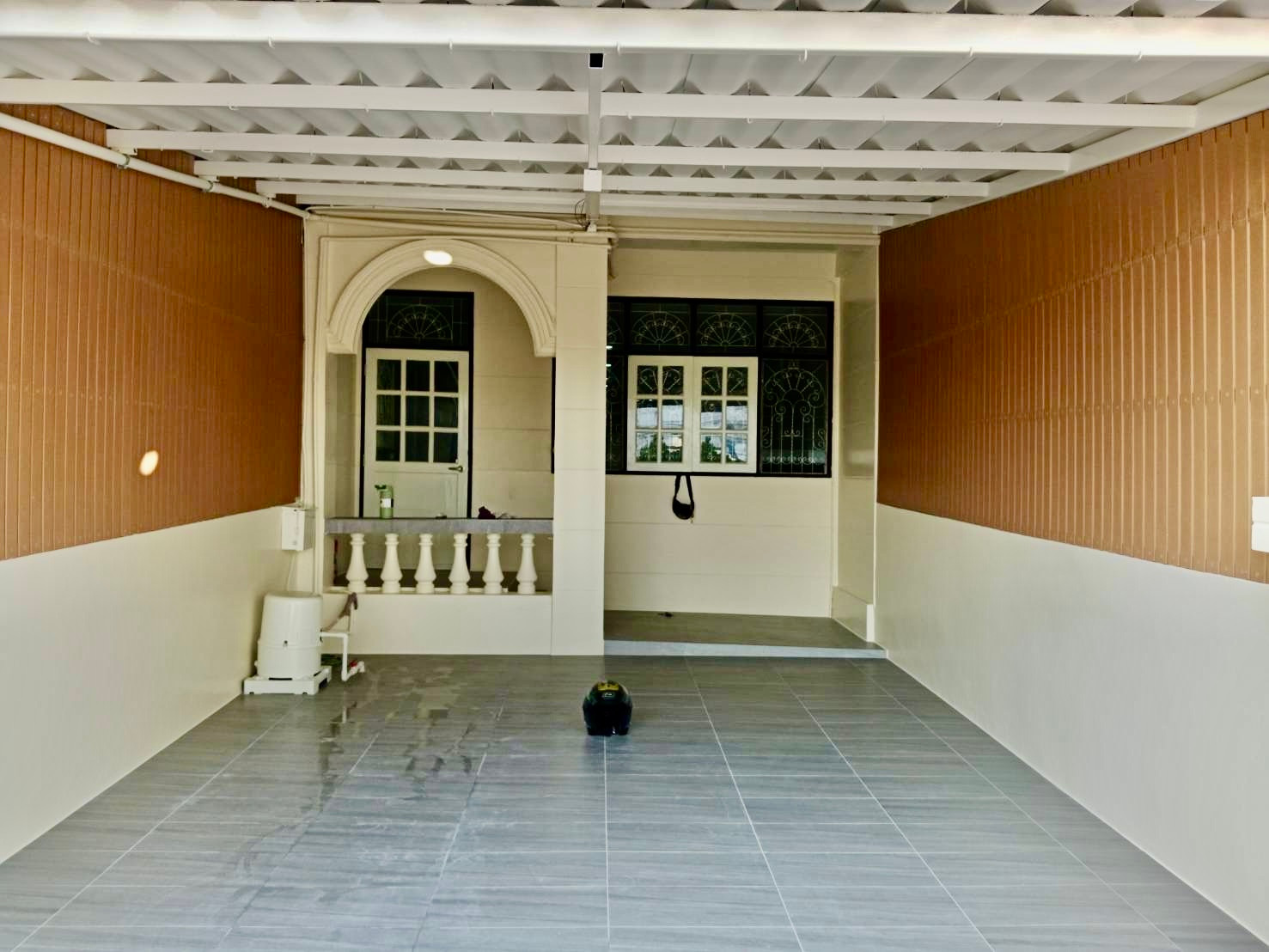 ทาวน์เฮ้าส์ 2 ชั้น ซอยประวิทย์และเพื่อน 8/2 / 3 ห้องนอน (ขาย), Two-story townhouse, Soi Prawit and Friends 8/2. / 3 Bedrooms (FOR SALE) GNG182