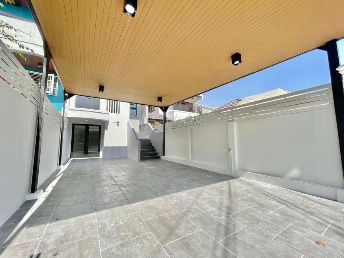 ทาวน์โฮม ซอยติวานนท์ 43 / 4 ห้องนอน (ขาย), Townhouse, Soi Tiwanon 43 / 4 Bedrooms (FOR SALE) BNS182